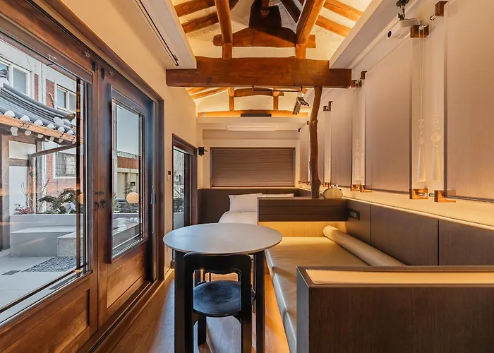 Luxury Hanok In Breeze * Seoul